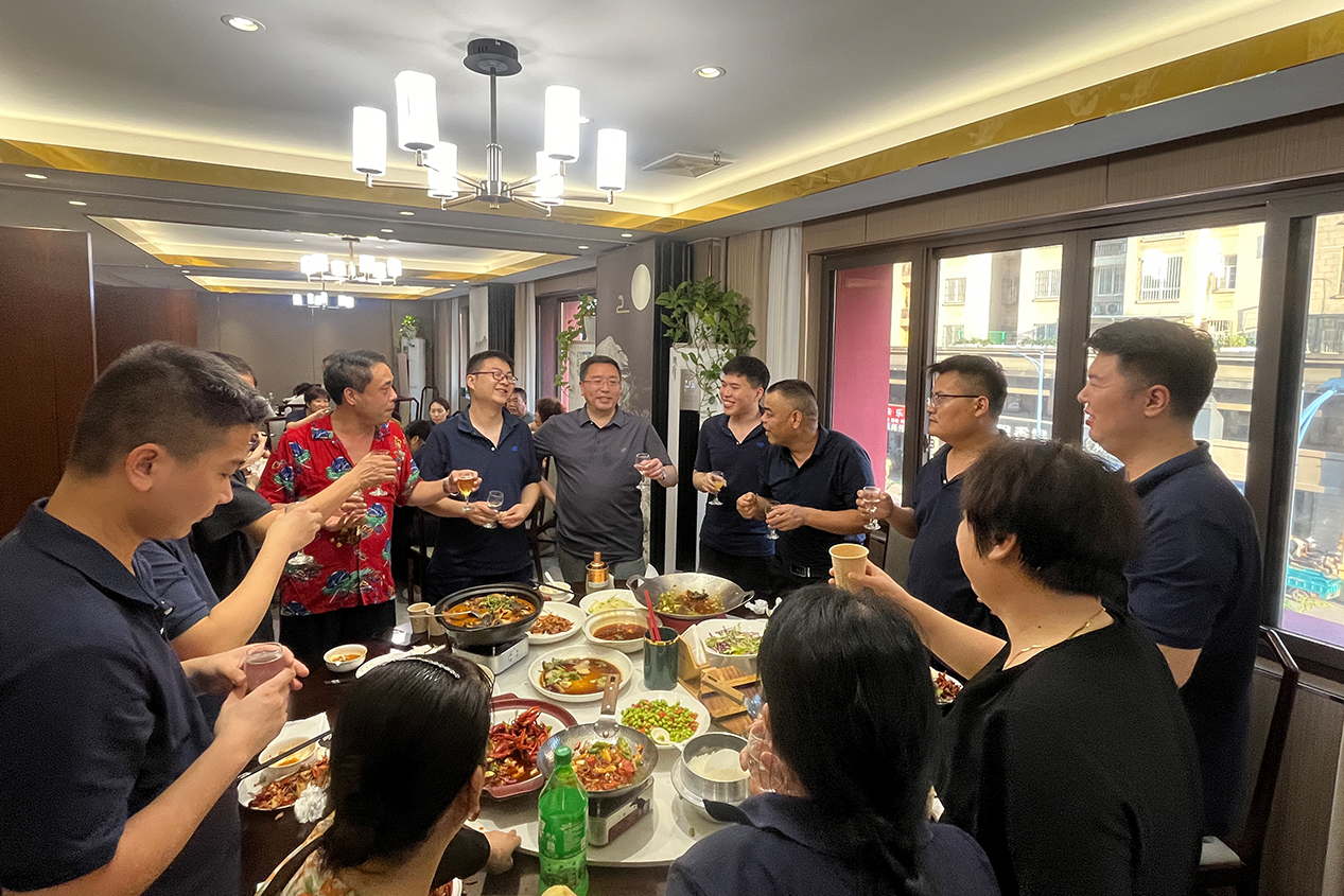 內(nei)頁(yè)3.jpg