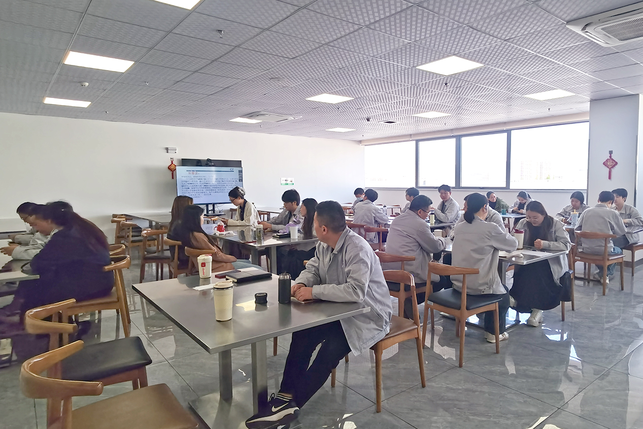 內(nei)頁(yè)3.jpg